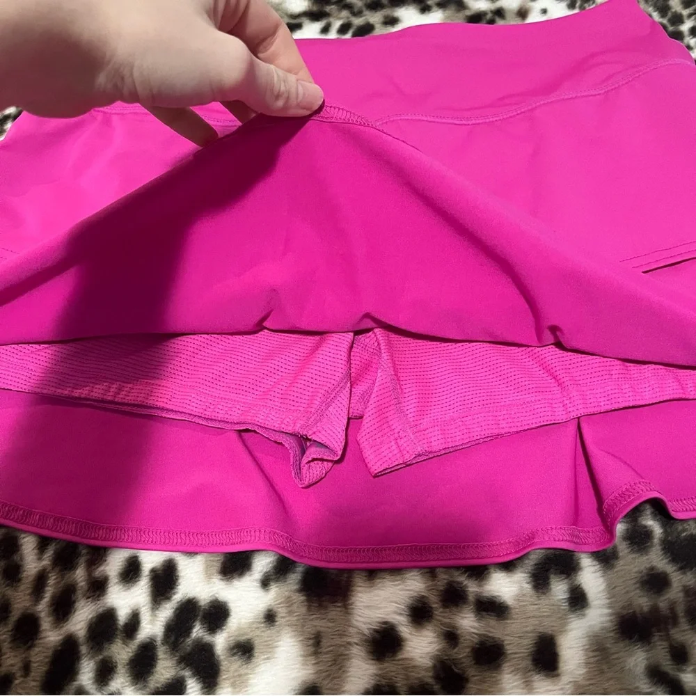 Athleta size Medium women’s hot pink layered skort - Picture 9 of 9